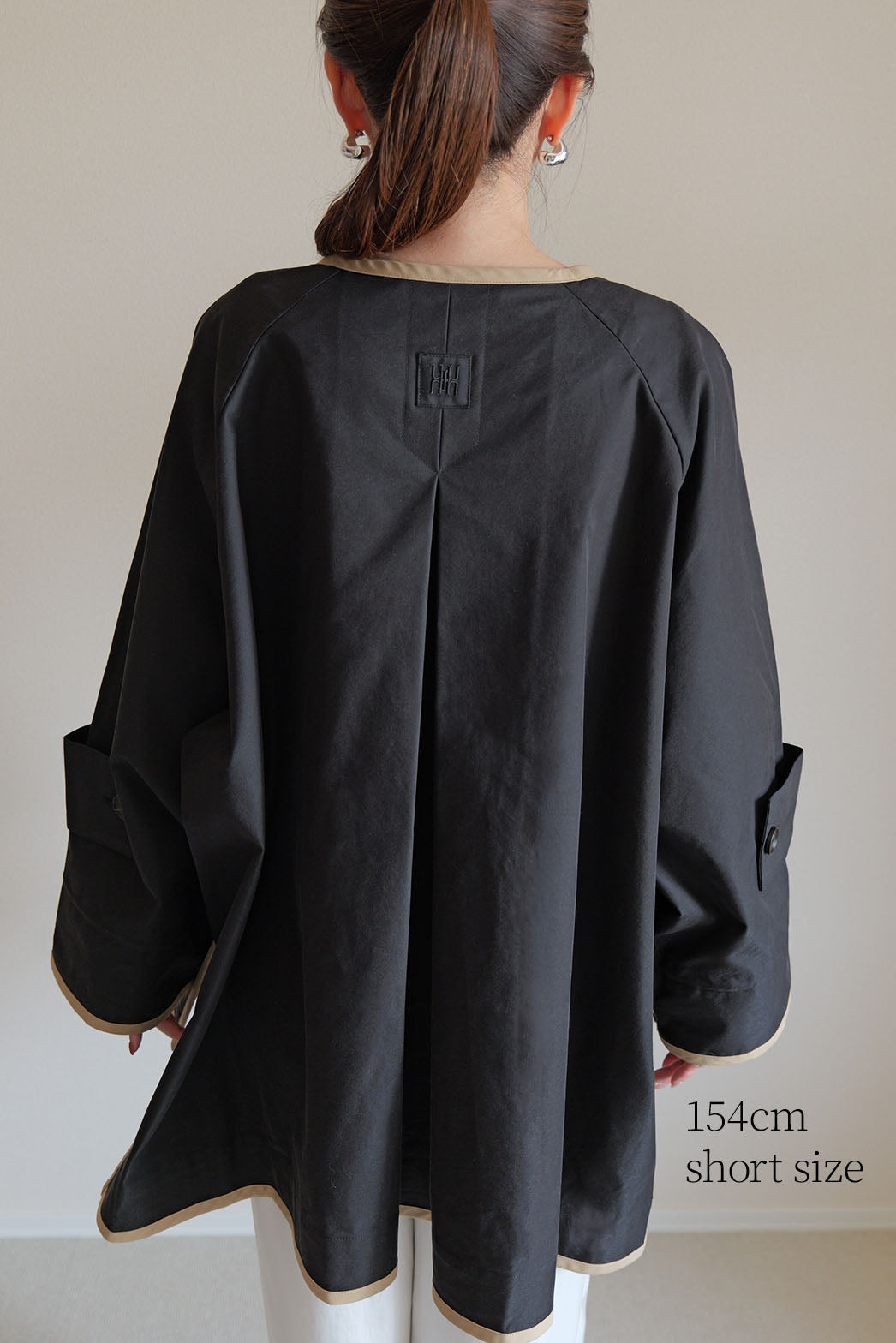 ÉLAN】ボックスショートトレンチ – un number