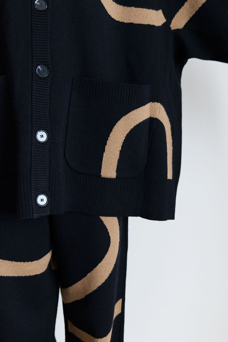 【UNEUNE】ジャガードニットカーディガン