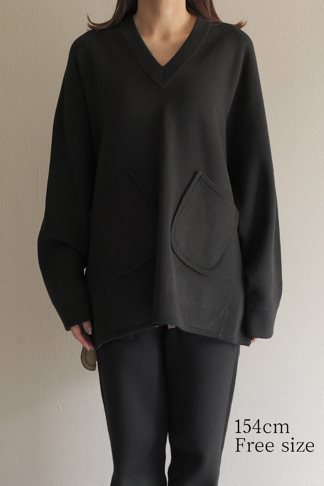 WAG】Vネックリバーシブルニットポケットあり – un number