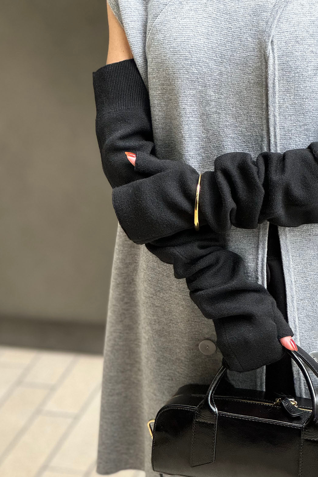 WAG-W】リバーシブルアームウォーマー – un number